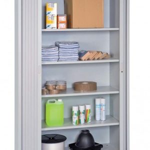 armoire haute portes rideaux